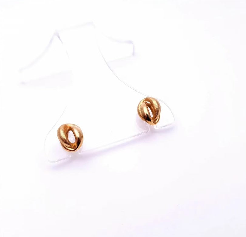 9ct yellow gold interlinking oval stud earrings