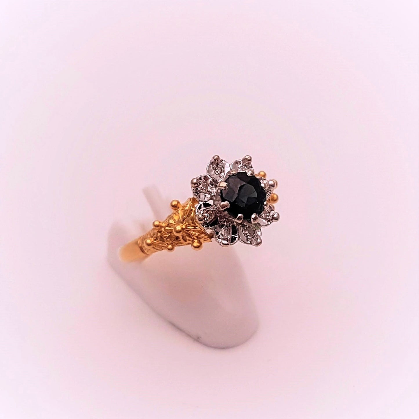 18ct yellow gold Sapphire and Diamond Flower Cluster Ring