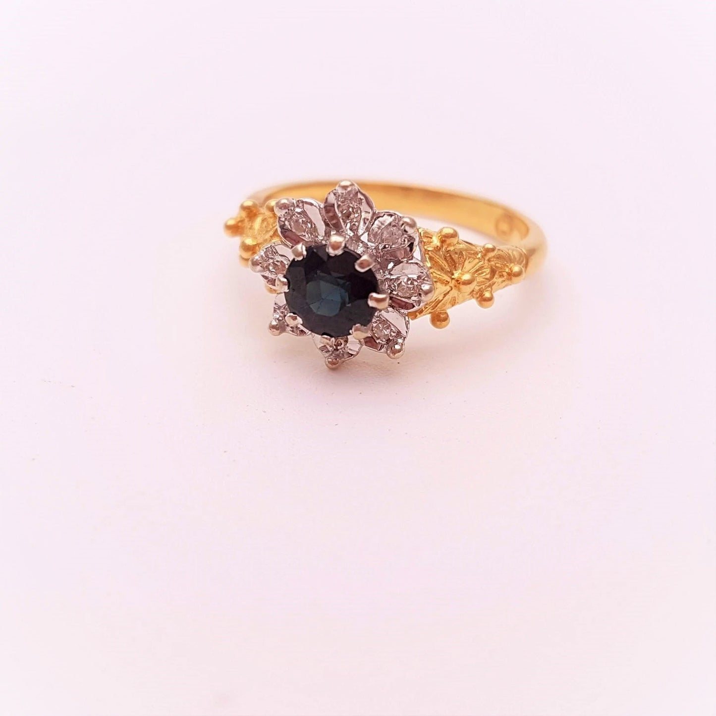 18ct yellow gold Sapphire and Diamond Flower Cluster Ring