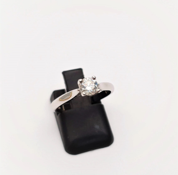18ct White Gold 0.53ct Solitaire round cut Diamond Ring