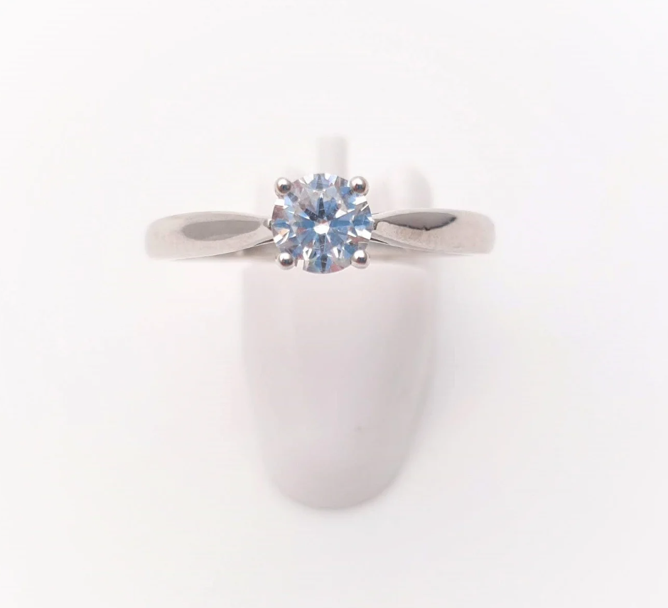 9ct white gold CZ Solitaire Ring