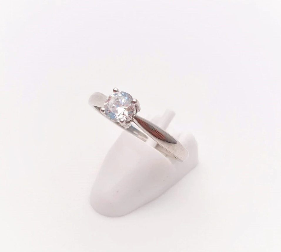 9ct white gold CZ Solitaire Ring