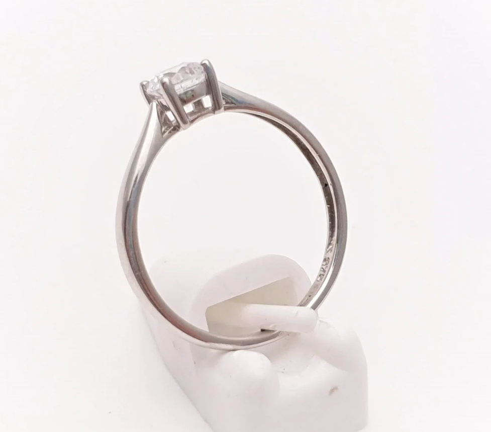 9ct white gold CZ Solitaire Ring