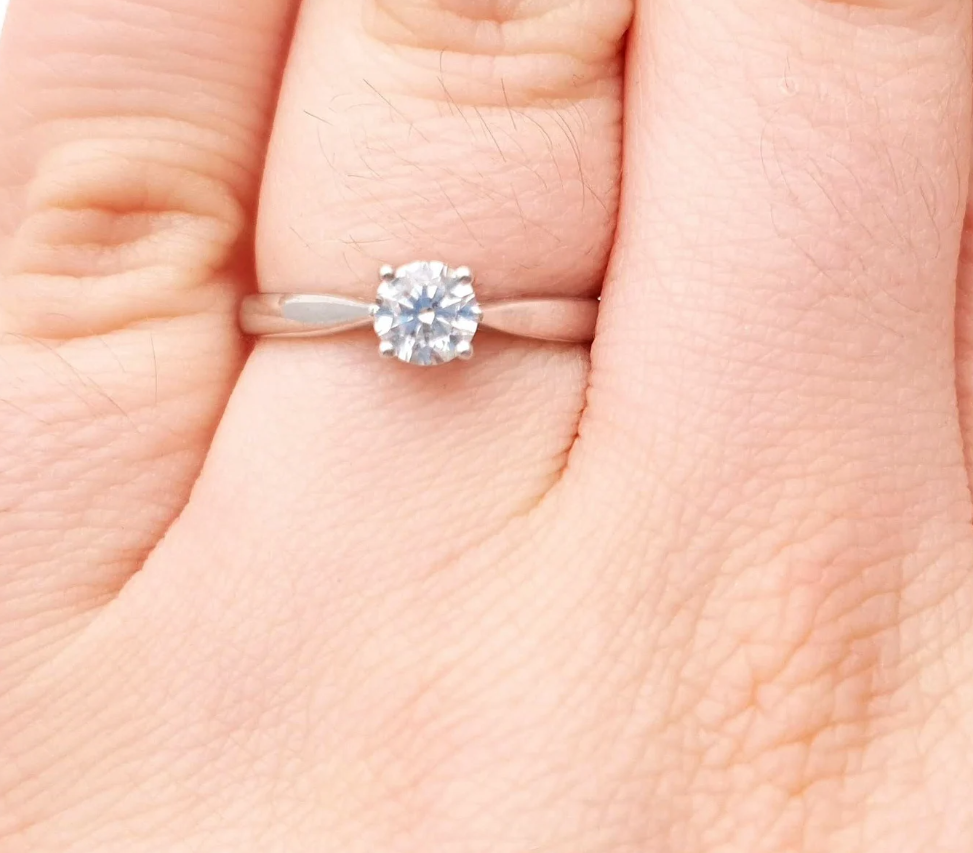 9ct white gold CZ Solitaire Ring