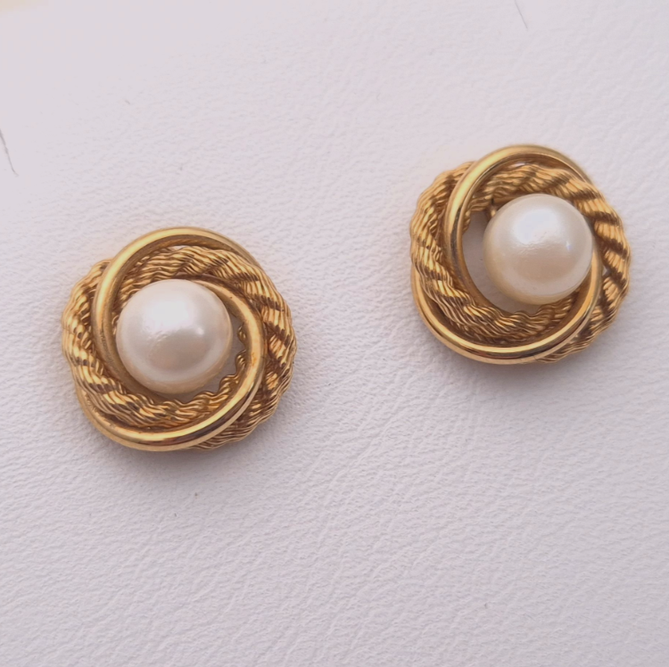 9ct yellow gold Pearl Swirl Stud Earrings