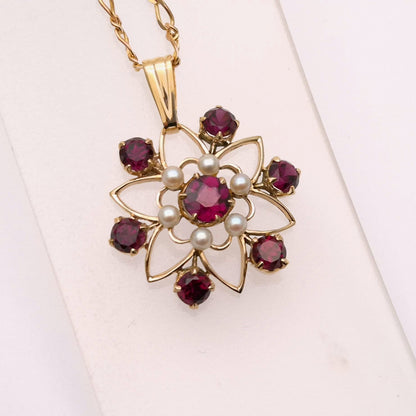 9ct Rhodolite Garnet and Pearl Star/ Flower Shaped Cut-out Pendant