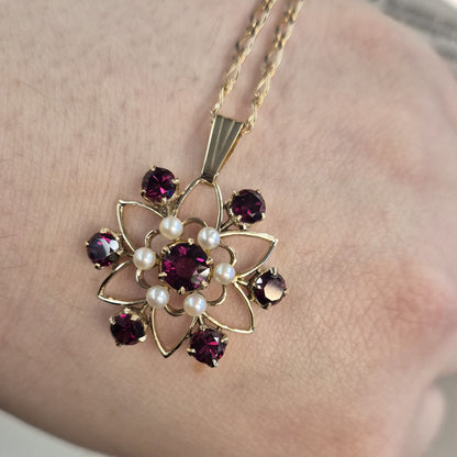9ct Rhodolite Garnet and Pearl Star/ Flower Shaped Cut-out Pendant