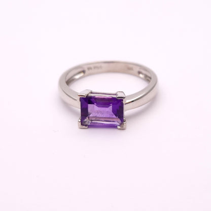 9ct White Gold Rectangular Baguette Cut Amethyst Ring