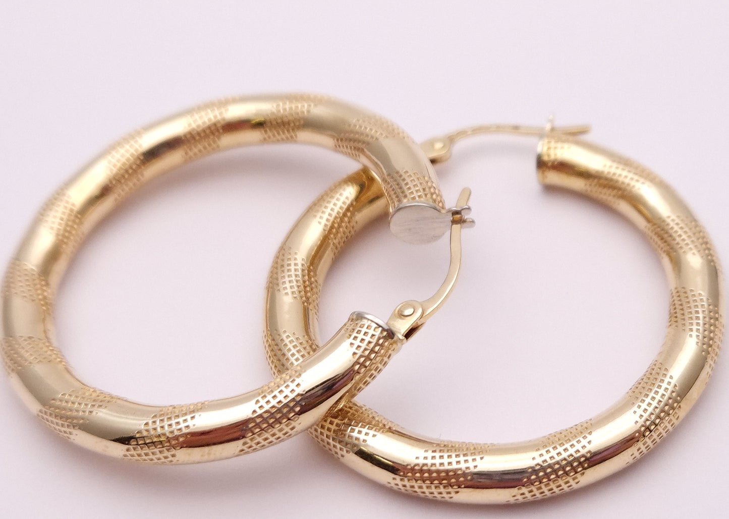 9ct Yellow Gold Textured Striped Hoop Earrings