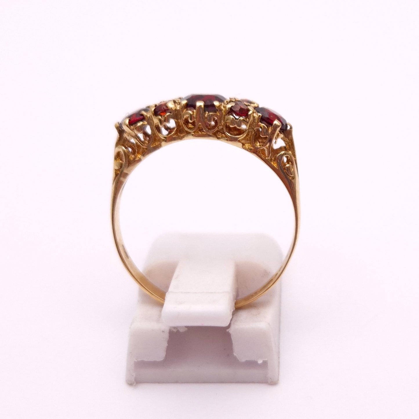 9ct Yellow Gold Multistone Garnet Band Ring