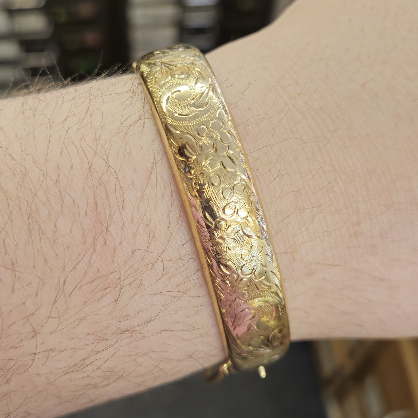 9ct yellow gold half hoop floral patterned large bangle
