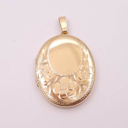 9ct Yellow Gold Vintage Floral Patterned oval locket