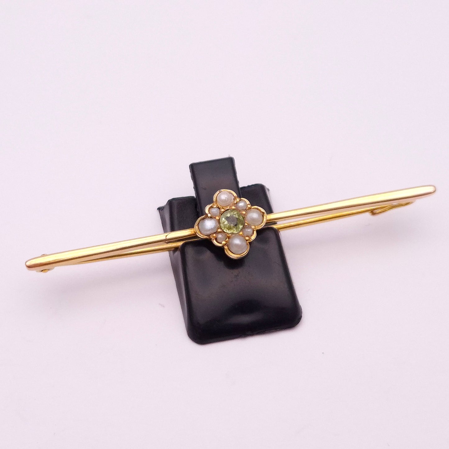 9ct Yellow Gold Pearl and Peridot Bar Brooch