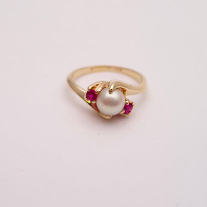 9ct Yellow Gold Cultured Pearl and Synthetic Ruby Ring