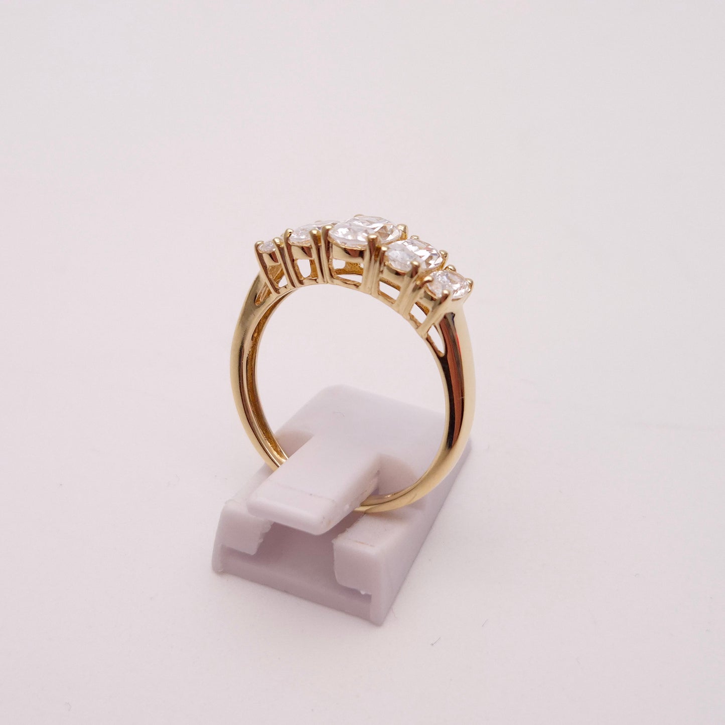 9ct Yellow Gold Graduated Oval Cubic Zirconia 5 Stone Ring