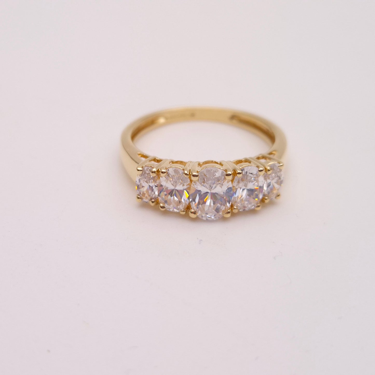 9ct Yellow Gold Graduated Oval Cubic Zirconia 5 Stone Ring
