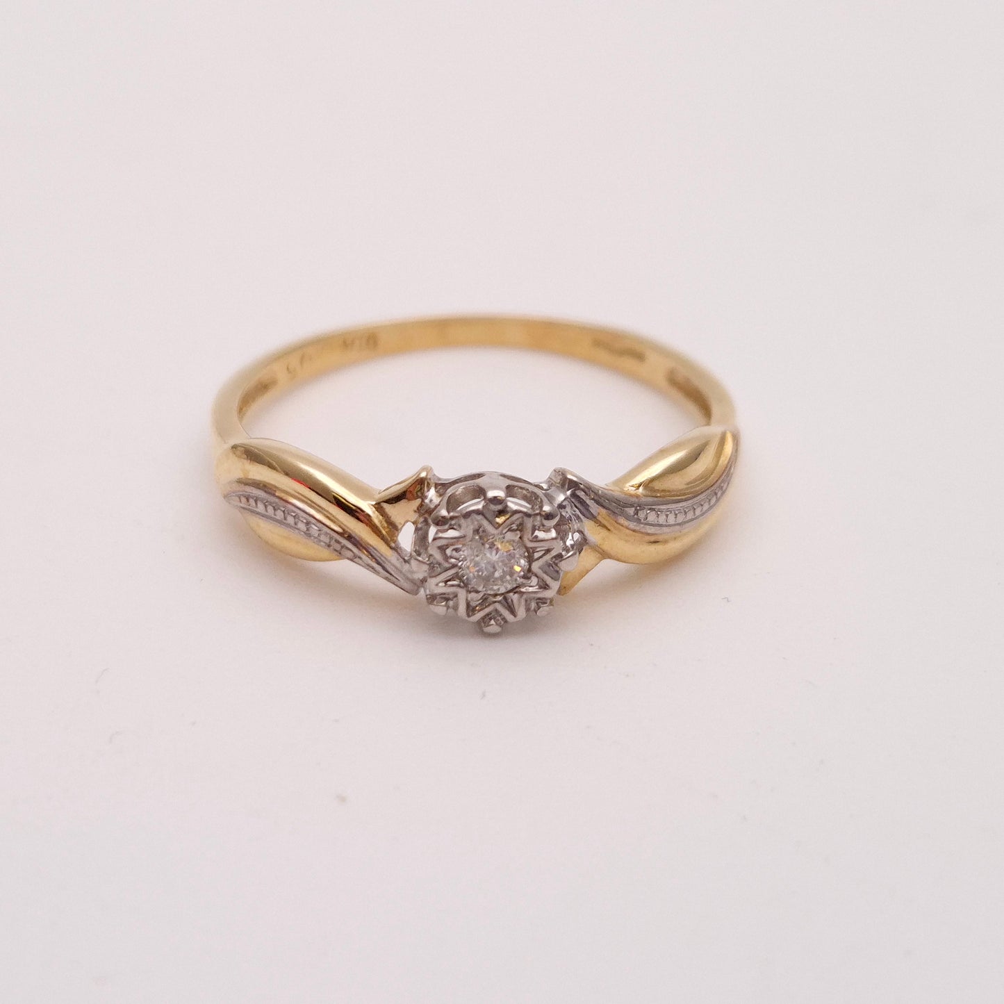 9ct Two Tone Gold Illusion Set Diamond Solitaire Ring