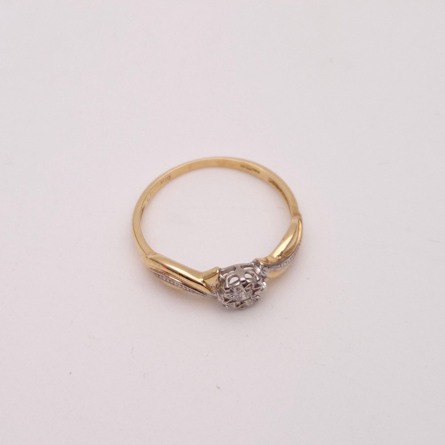 9ct Two Tone Gold Illusion Set Diamond Solitaire Ring