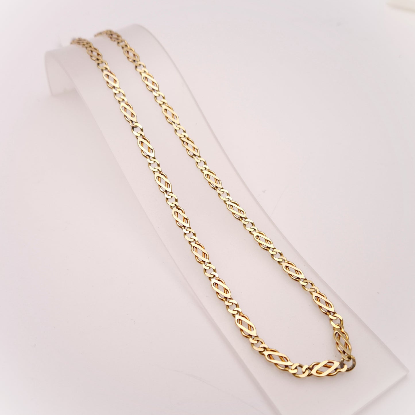 9ct Yellow Gold Celtic knot Link Chain