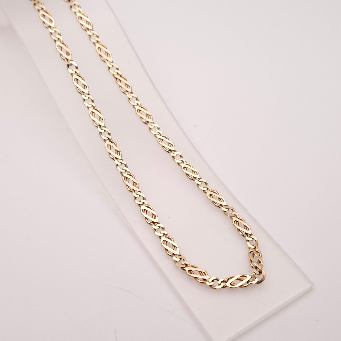 9ct Yellow Gold Celtic knot Link Chain