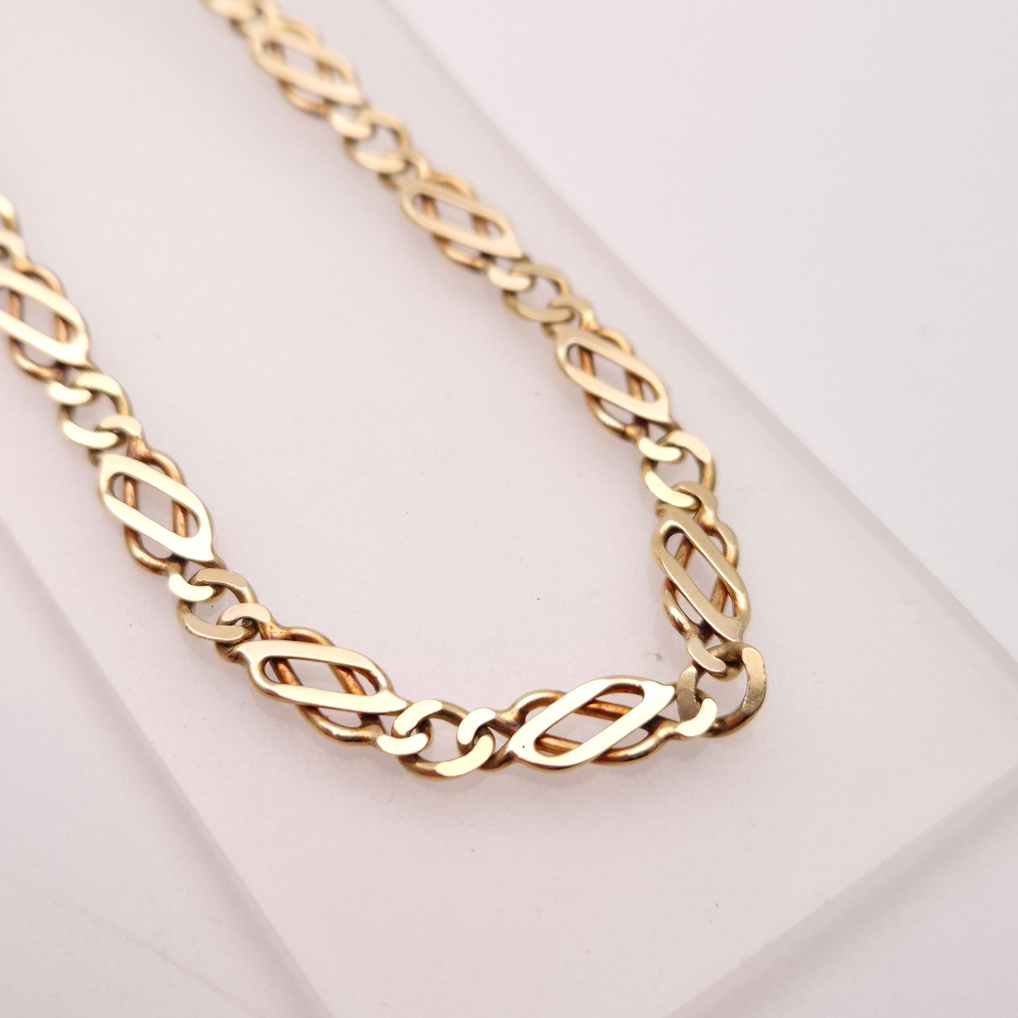 9ct Yellow Gold Celtic knot Link Chain