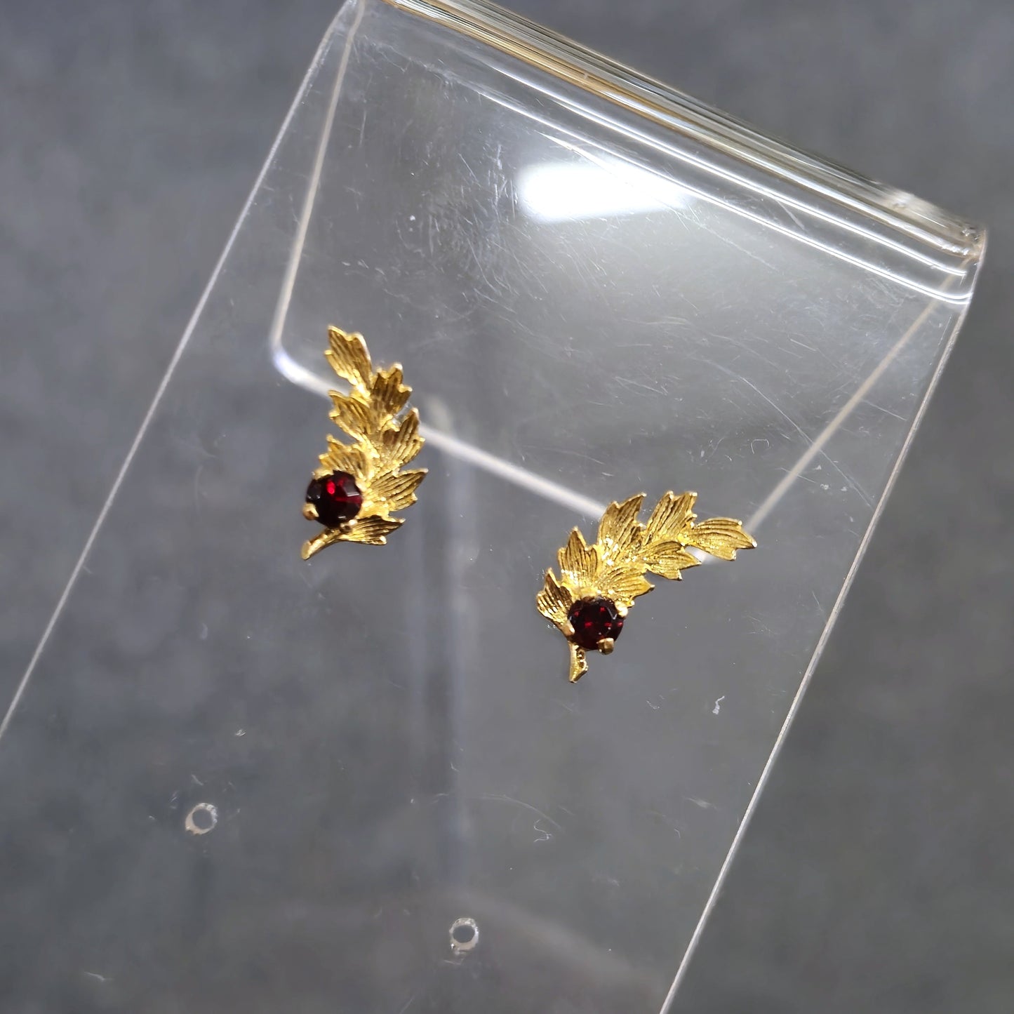 9ct Yellow Gold Garnet Set Leaf Branch Stud Earrings