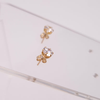 9ct Yellow Gold Cubic Zirconia Solitaire Lightweight Stud Earrings