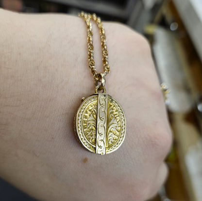 9ct Yellow gold Antique Hinged Oval Locket and 16" Rose Gold Fancy Link Chain