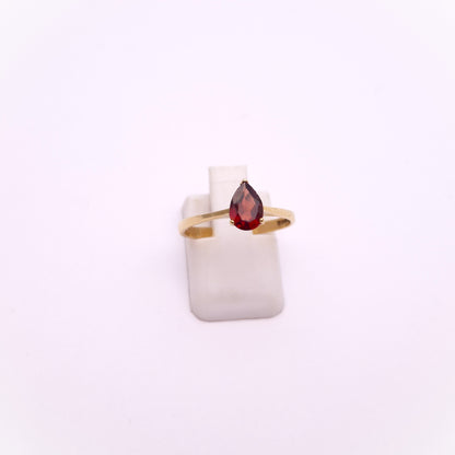 9ct Yellow Gold Pear Shaped Garnet Solitaire Ring