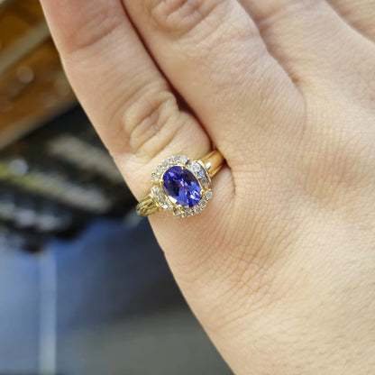 18ct Yellow Gold Tanzanite and Diamond Cluster Ring