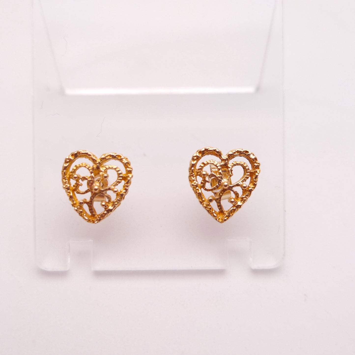 9ct Yellow Gold Filigree Heart Stud Earrings