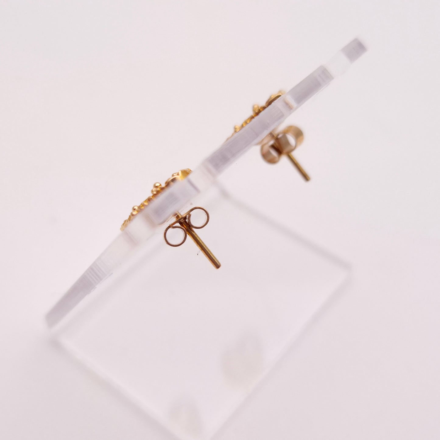 9ct Yellow Gold Filigree Heart Stud Earrings
