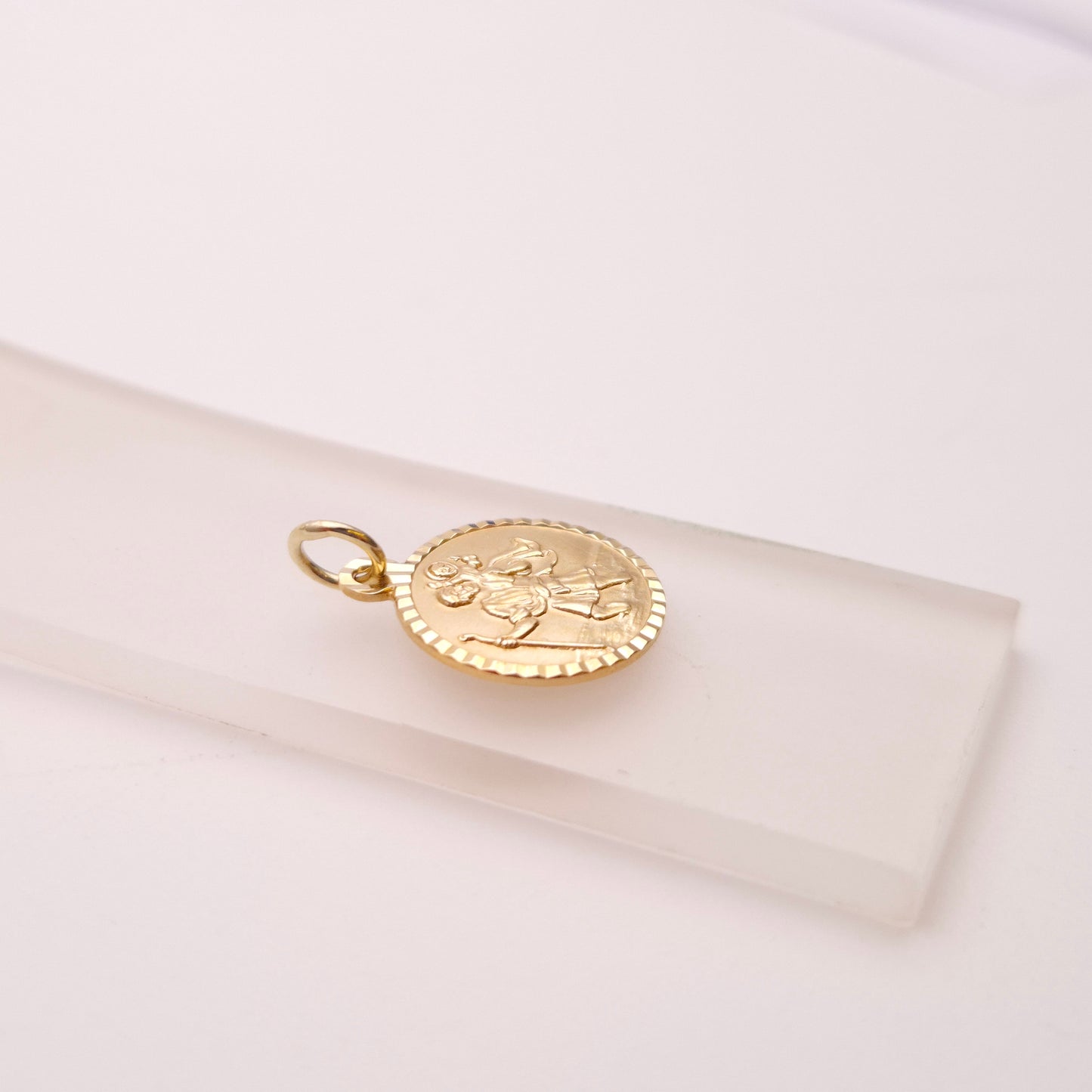 9ct Yellow gold St. Christopher Pendant / Charm