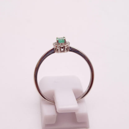 9ct white gold Emerald and Diamond Small Cluster ring