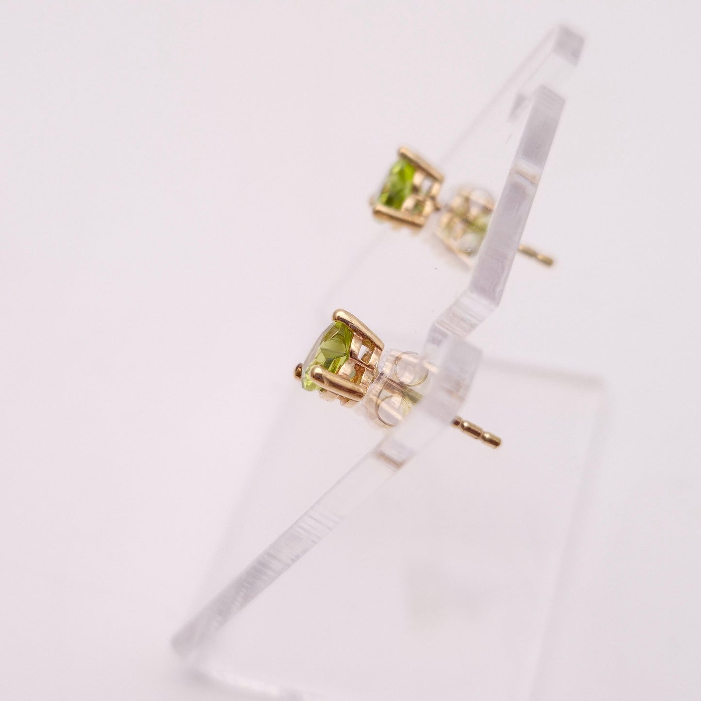 9ct Yellow Gold Heart Shaped Peridot Necklace and Stud Earring Set