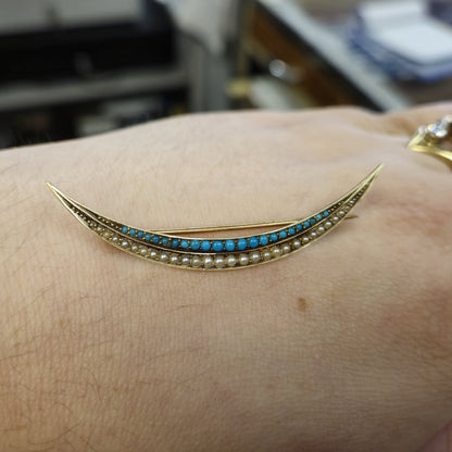 15ct Antique Turquoise and Pearl Crescent Shaped Brooch