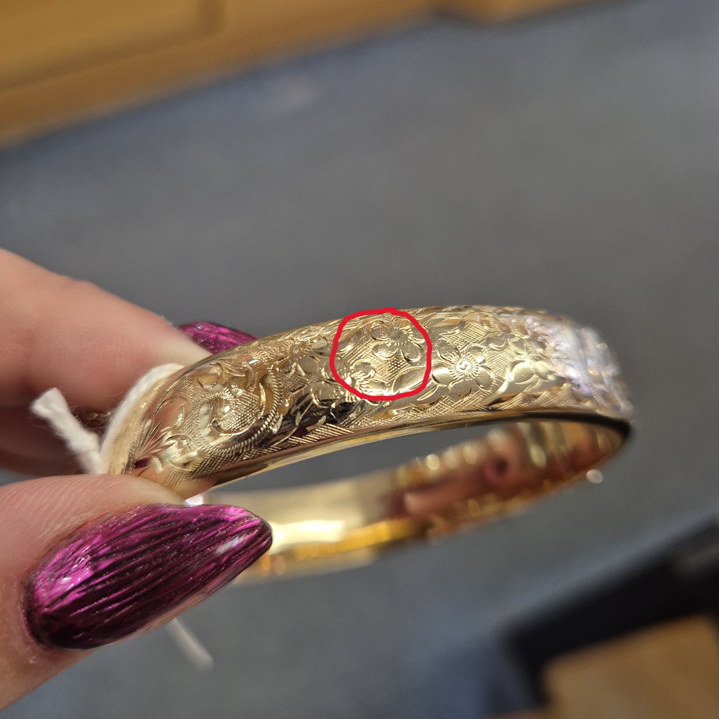 9ct yellow gold half hoop floral patterned large bangle