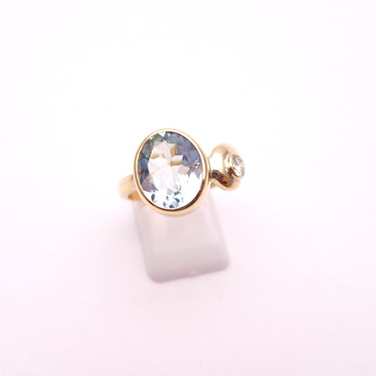 9ct Yellow Gold 4.0ct Aquamarine and 0.25ct Diamond Ring