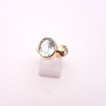 9ct Yellow Gold 4.0ct Aquamarine and 0.25ct Diamond Ring