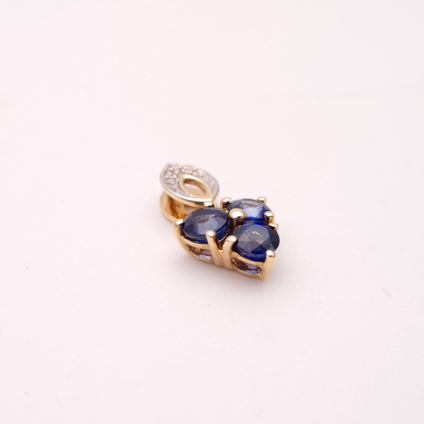 9ct Yellow Gold Blue and white Stone Pendant