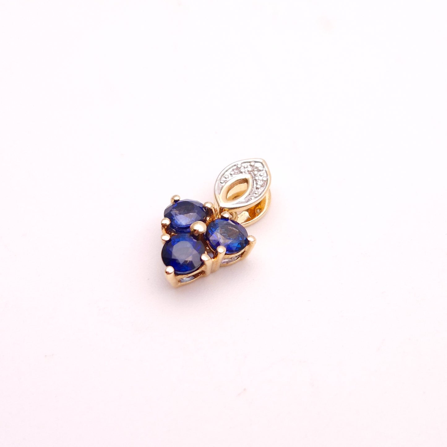9ct Yellow Gold Blue and white Stone Pendant