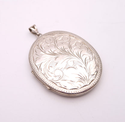 Sterling Silver Extra Large Engraved Scrolling Patterned Oval Locket