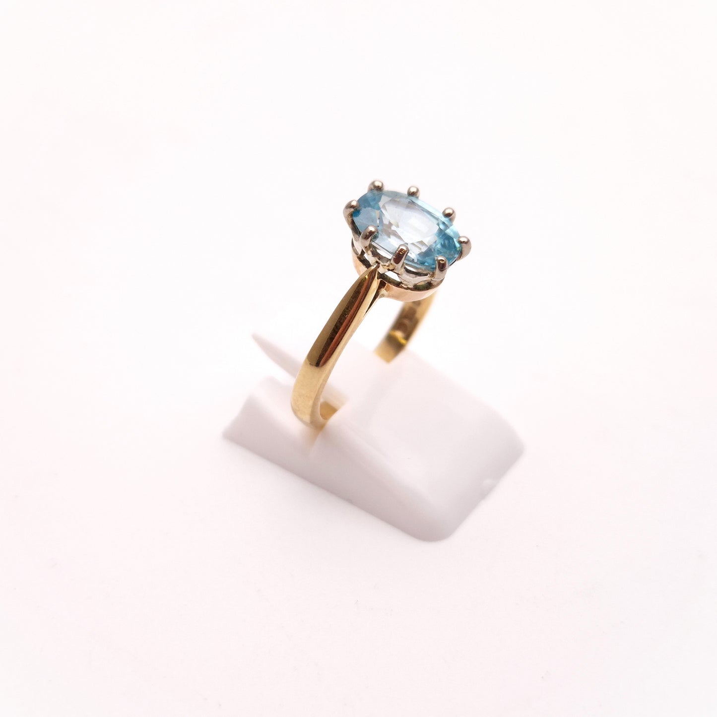 9ct Yellow Gold Oval Blue Zircon Solitaire Ring
