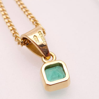 18ct Yellow Gold Square Collet Set Emerald Pendant and 20" Curb Chain