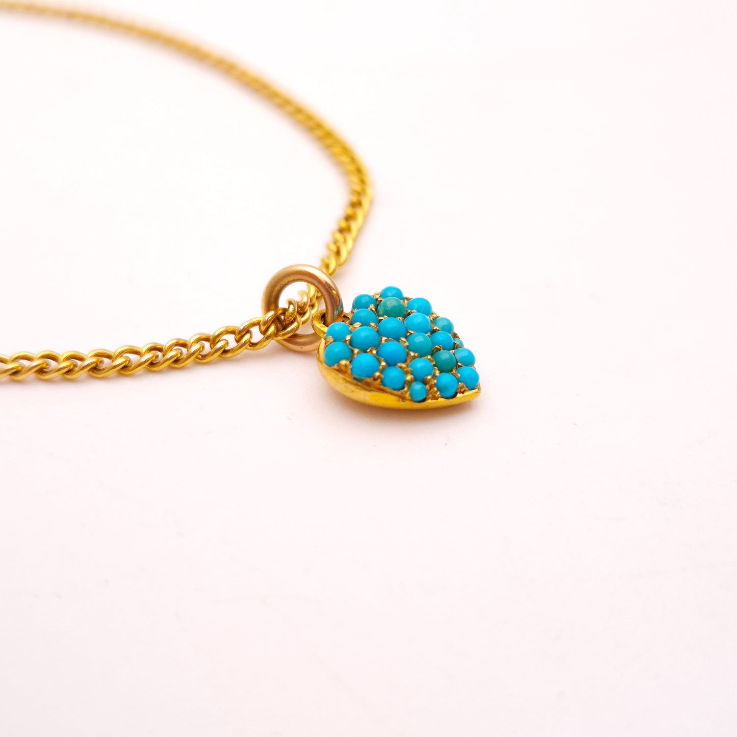 14ct / 15ct Yellow Gold Antique Turquoise Heart Charm and Curb Chain Bracelet