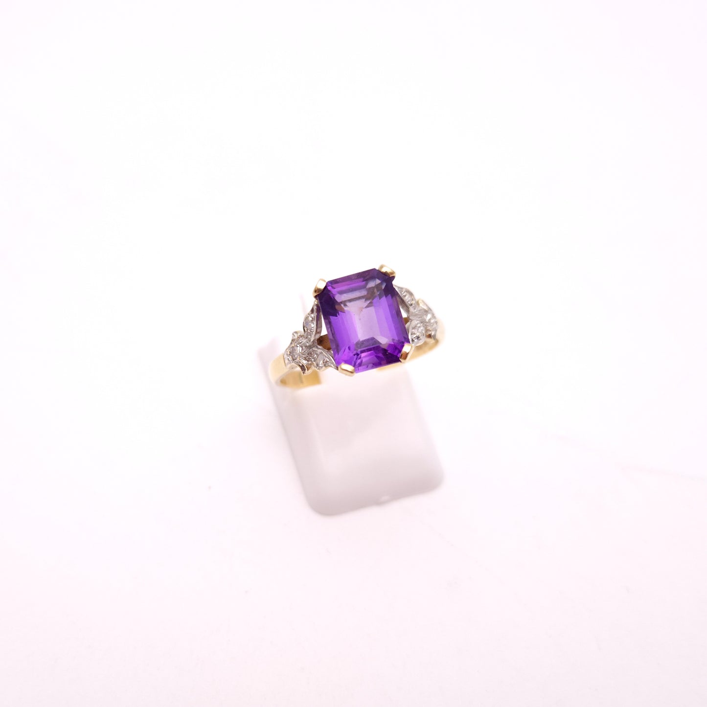 9ct Yellow Gold Emerald Cut Amethyst and Leafy Diamond Shoulder Ring