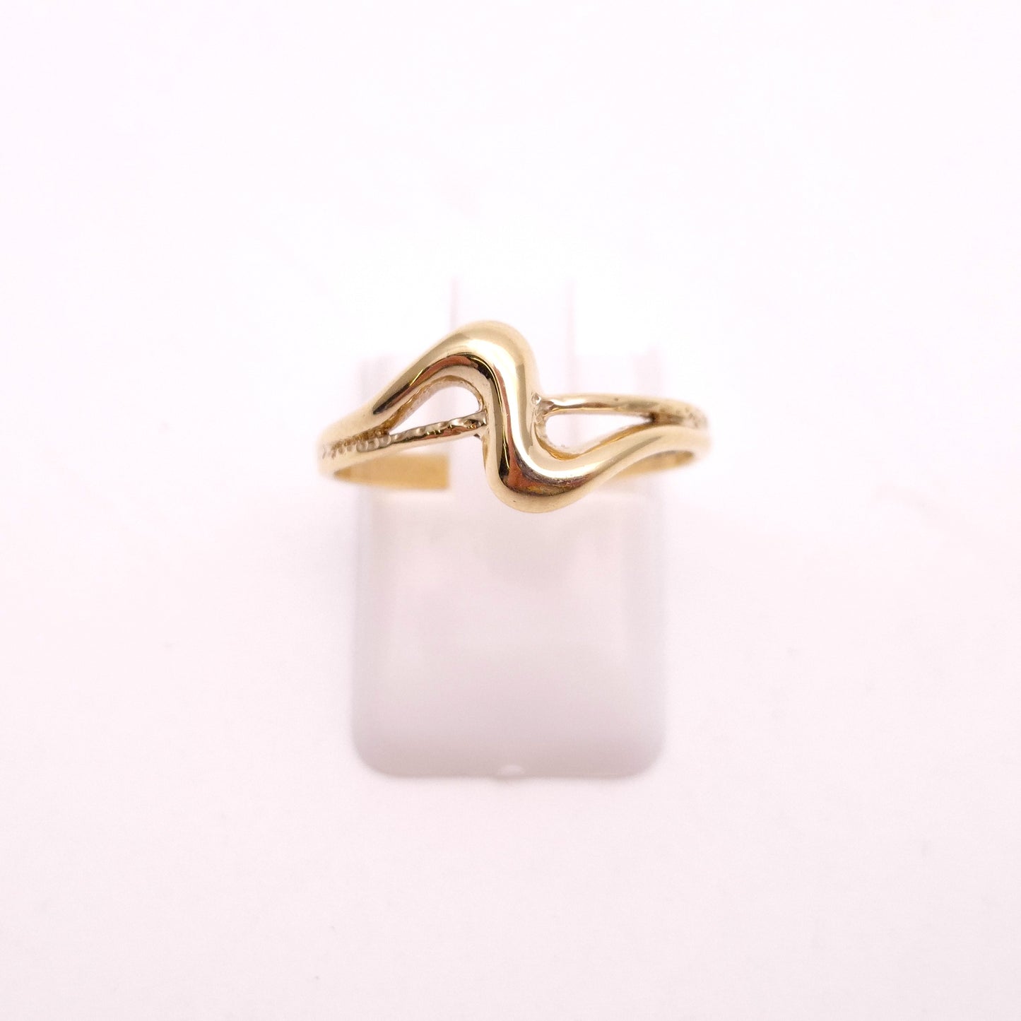 9ct Yellow Gold Mixed Texture 'Wave / Wiggle' Ring