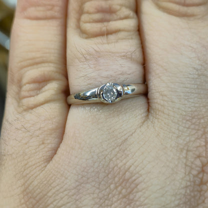9ct White Gold 0.1ct Diamond Solitaire Ring
