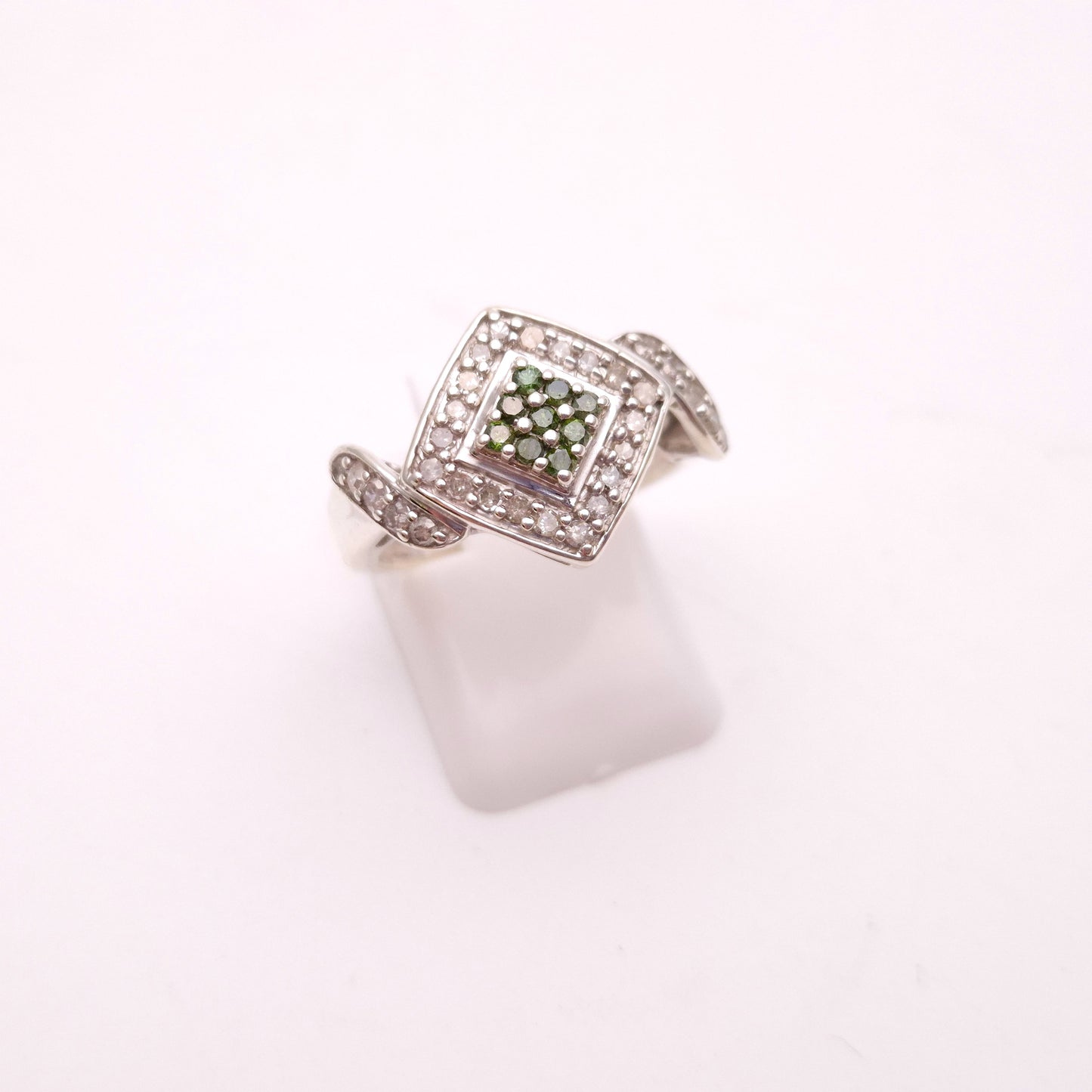 Sterling Silver Multistone White and Green Diamond Cluster Ring