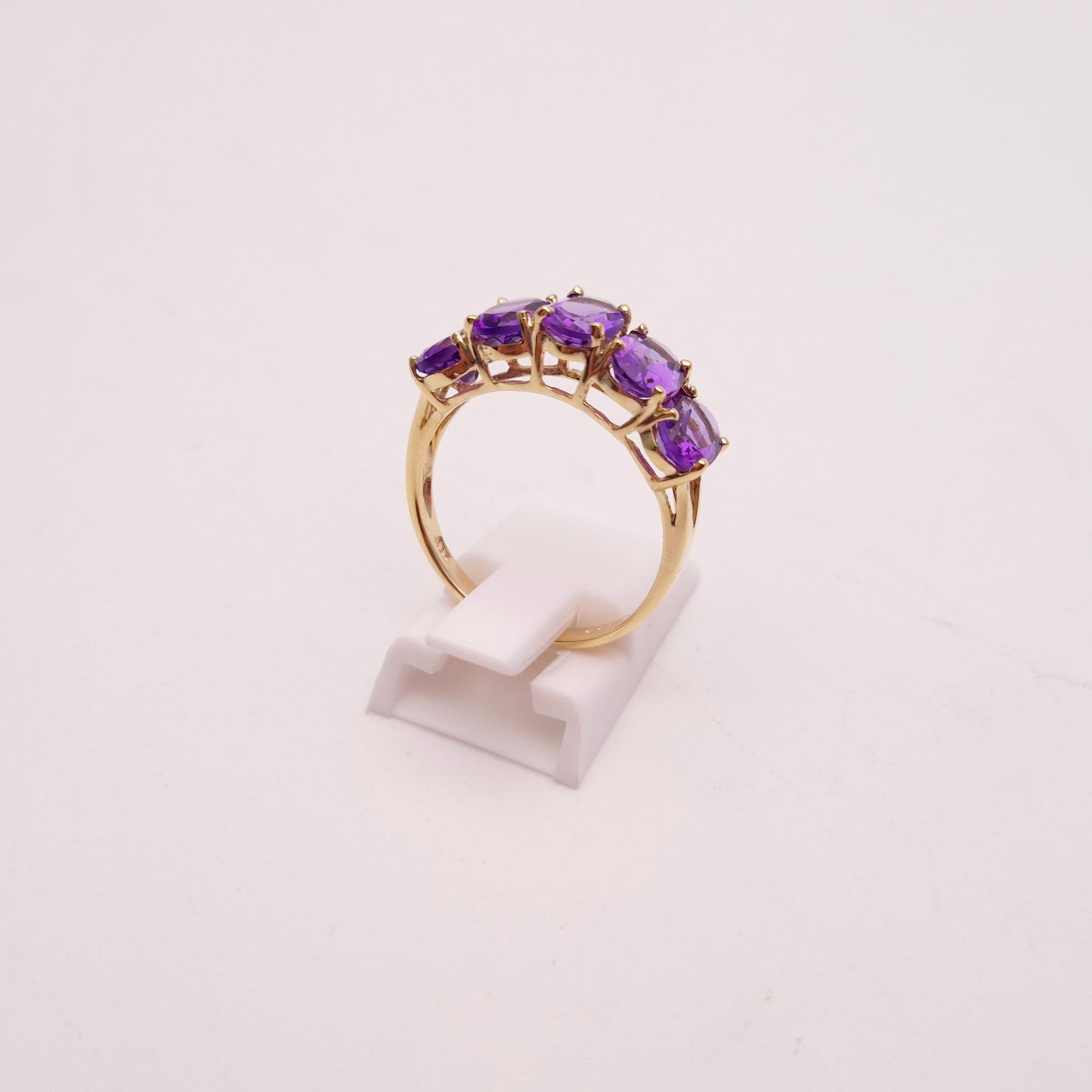 9ct Yellow Gold Oval Cut Amethyst Five Stone Row Ring